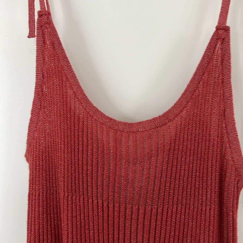 Red Tank - Picture 2 of 6